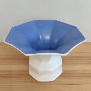 Vintage Rum Rill Pottery 314 Art Deco Pedestal Vase Octagon Periwinkle & White